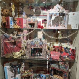 Benjamin Pollock's Toyshop