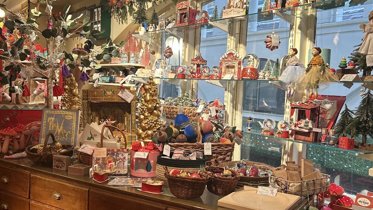 Benjamin Pollock's Toyshop