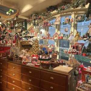 Benjamin Pollock's Toyshop