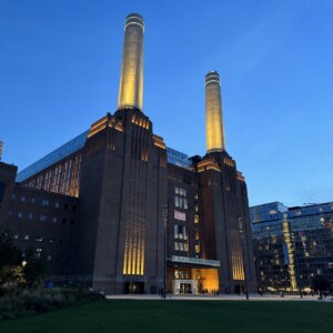 The Chimney Lift at Battersea Power Station